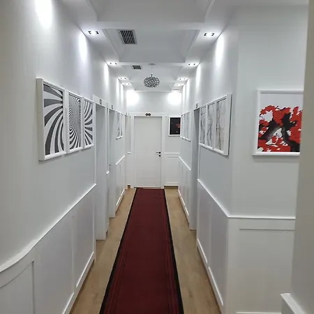 Hotell Emigranti 2 3*
